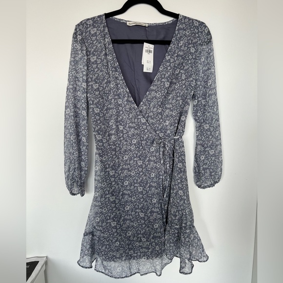 Abercrombie Blue Wrap Dress - Picture 4 of 6